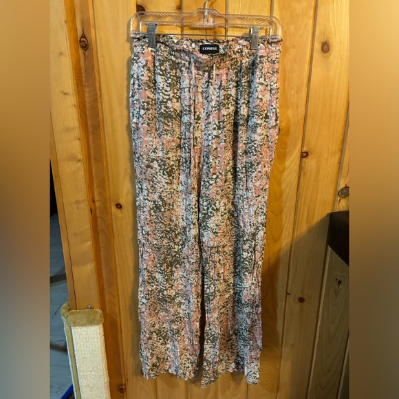 Express Women’s Floral Flowy Pants - Picture 1 of 7